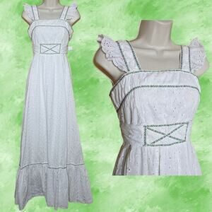 VTG 70s Candi Jones California White Eyelet Prairie Maxi Dress, sz 7 (XS/Small)